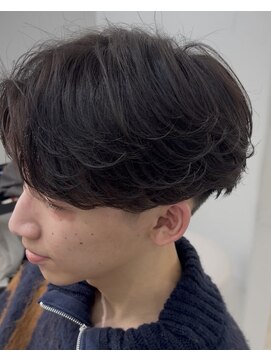 ベル 桑名(BHEL) 桑名波巻きパーマツイストスパイラルパーマセンターパートウルフ