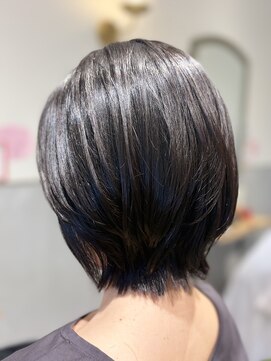 アンジー(Angee) クセを活かしながら整える大人の美髪ケア