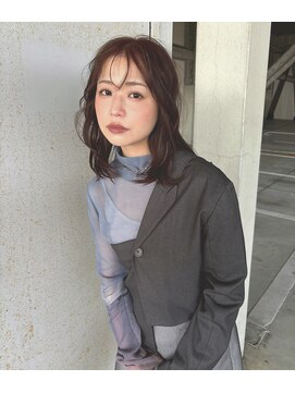 プラスイズム(PLUSISM) ●オトナ女性必見!上品なくびれレイヤースタイル♪