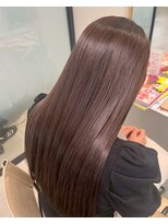 ファムバイアヴァンス(Femme by AVANCE.) ダークアッシュ上品ショコラブラウンの艶ロング