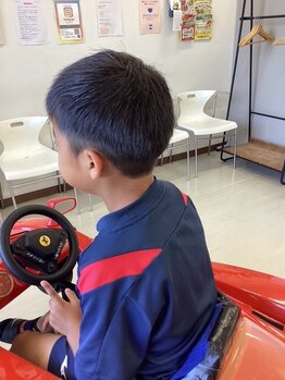 ベストカットスタイル　さくらモール店の写真/0歳からOK！美容室デビュー♪さくらモール内で車型カットチェア完備の快適なサロン！