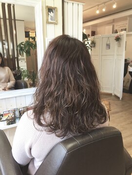 ベルズヘアー(Belle's Hair) 外国人風 エアリーウェーブ