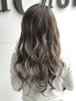 シュシュ 高坂店(Chou Chou) バレイヤージュ×ハイライト