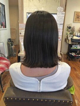 アンプレヴーアジュテ(Impre'vu ajoute) 暗髪オリーブカラー