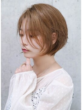 アウラ 近鉄八尾駅前店(Aura) ショートカット ショートヘア ショートボブ 前髪長め 大人美人