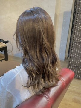 スチャステニィーバイルミ 日ノ出町店(Stastny by Lumi) アッシュベージュ!