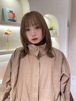 ルル 表参道(lulu.)&nbsp;○ウルフヘア レイヤーカット ミディアムウルフ【岡田 陸】