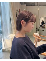 キチ(kici)&nbsp;ちょこんとおくれ毛ボブ