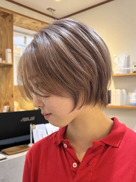 リシェア(re.share) ミルクティーベージュ/くびれショート/ダブルカラー