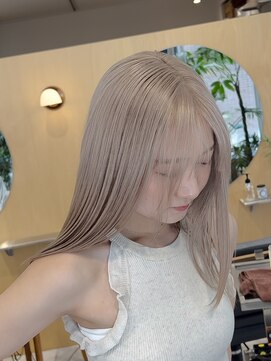 スタン 渋谷(Stam) ミルクティーベージュダブルカラーハイトーンケアブリーチ渋谷駅