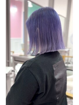 シャルティア 岩国(SHALLTIA) ハイトーン/透明感/ペールカラー/ラベンダー/切りっぱなしボブ
