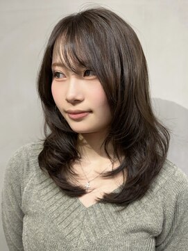 ジーナ 梅田(Zina) 透明感ブラウン×レイヤーカット【Zina梅田】