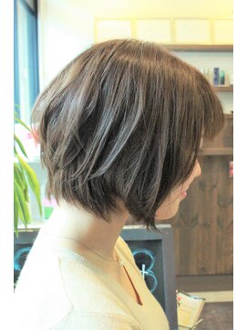 ヘアースペースシャルム (HAIR SPACE Charme) 【マット×グレージュ】前下がり・重めショートボブ♪
