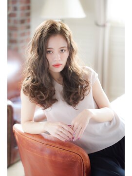 ルキア(Lukia) Lukia】外国人風無造作ウェーブ×アッシュベージュ★