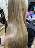 【＿white+】ミルクティーベージュ×大人ロングスタイル