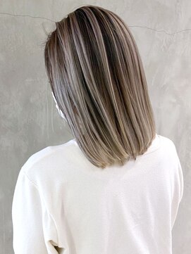 アイティーバイアルバム 八王子店(IT by ALBUM) バレイヤージュミディ_くびれミディイヤリングカラー_ba321571