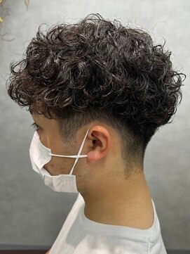 リット×ベリエ(Lit.×belier) スパイラルパーマツーブロックマッシュ刈り上げ無造作パーマ30代