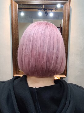 シェルビー 新宿(SHELBe) 小顔ショートボブ×美髪ピンク[新宿/髪質改善/ヘッドスパ]
