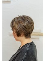 アズヘアー(A-Z Hair)&nbsp;ショートボブ×グレイカラー×メッシュ