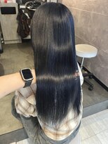 エルバイラビス 大宮(elu by lovis)&nbsp;《高橋亜美》ネイビーカラー/ブリーチ/大宮