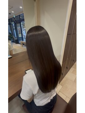 アッシュ 久が原店(Ash) 従来の“硬いストレート”とは違う、しなやかで潤う美髪矯正