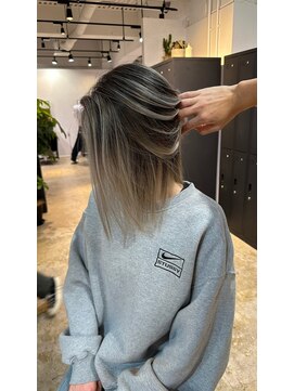 メリー オオサカ(Merly Osaka) 主婦さんに人気！中明度バレイヤージュ