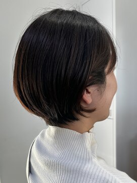 ショートボブ