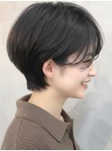 ナチュラルショート×ダークブラウン センターパート