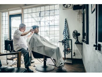 バロネットバリー(Baronet Barrie)の写真/流れ作業は、しません