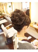 上品なヘップバーン風アップ