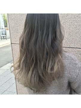 ロマリア(Lomalia) 【Lomalia表参道/原宿】外国人風 グレージュ × グラデーション3