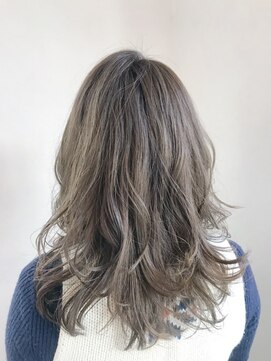 フィエスタ(Fiesta) アイスブルーアッシュ/ニュアンスカラー