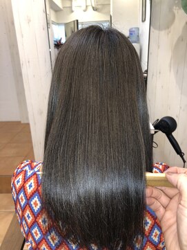 アコンプリッシュ 代官山 恵比寿(accomplish) プラチナミネコラ