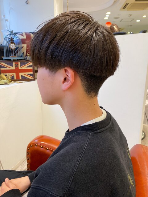 コンマヘアツーブロックマッシュカルマパーマノーセットマッシュ