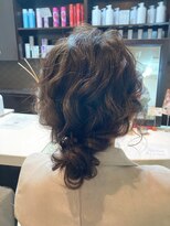 アールイー(Re:)&nbsp;ゆるふわシニヨン