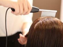 （２）【細くなった毛先にハリコシが欲しい方へ】電気とイオンの力で栄養分が内部まで浸透『美髪エステ』