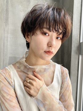 ローリー(Rowlly) ＃マッシュショート＃アッシュブラウン＃ナチュラルパーマ