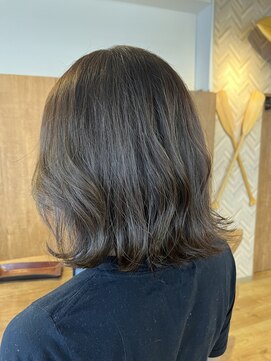 バイエイト 野並店(By Eight) オリーブカラー×Bob