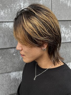 ヒュイル バイ ニアウ(Hwyl by Niau) メンズマッシュセンターパートスパイラルパーマニュアンスパーマ