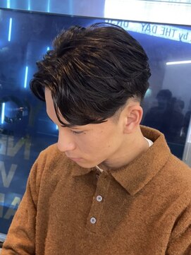 アンサー 千葉中央(UNSER prod by THE DAY) 【MEN’S HAIR/サーフカール/刈り上げセンターパート/千葉】