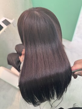 エラ(Ella) 白髪ぼかしピンクカラー