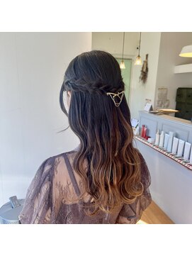 20代30代大人可愛い◎上品ハーフアップ波巻きウェーブヘア