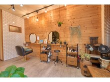 無垢の木。なぜか落ち着きます。やっぱり自然は良いですね