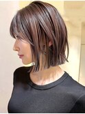 切りっぱなし外ハネボブ艶暗髪シースルーバング