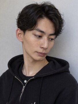 トリッカ シブヤ(TRICCA SHIBUYA) メンズカットパーマフェザーニュアンス毛流れセンターパート渋谷