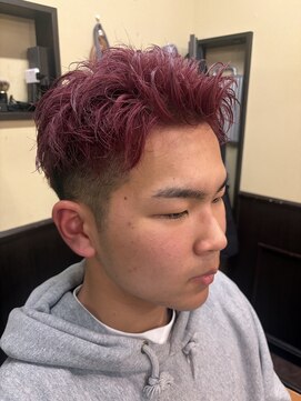 チョス(Chos) ベリーショート×ブリーチオンカラー