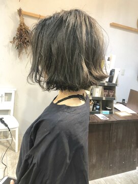 ヘアーアンドアトリエ マール(Hair&Atelier Marl) 【Marl】ハイライト入りカーキグレージュカラー♪