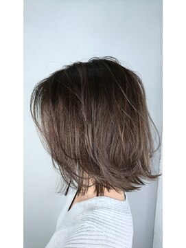 ブリス(VLISS) 外ハネグラショート