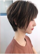 アコロン(acoron)&nbsp;小顔カット＿エッジショート＿アッシュカラー 【新宿】