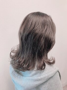 フェリーチェ ヘアデザイン(felice) ミルクティーグレージュ。